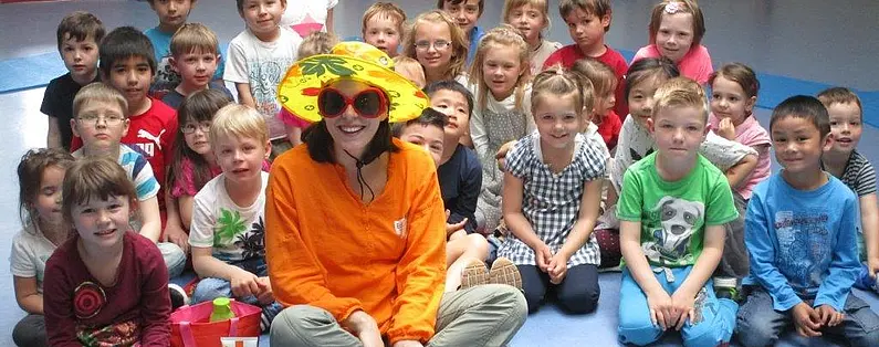 Sonnenschutztraining im Rot-Kreuz Kindergarten mit Antje Bebic, PTA 